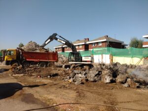 Cargo de escombro de fundaciones